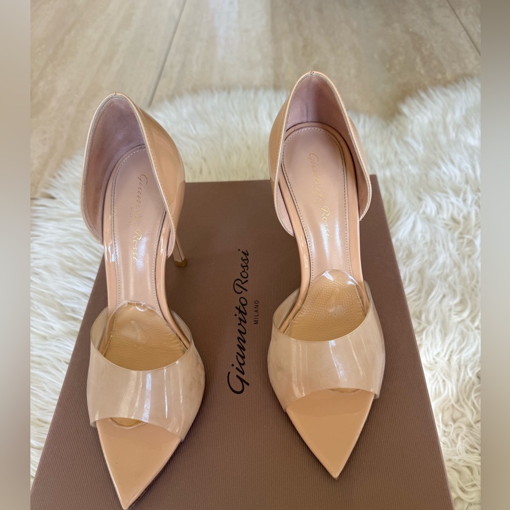 Gianvito Rossi Bree patent leather Nude Heels
